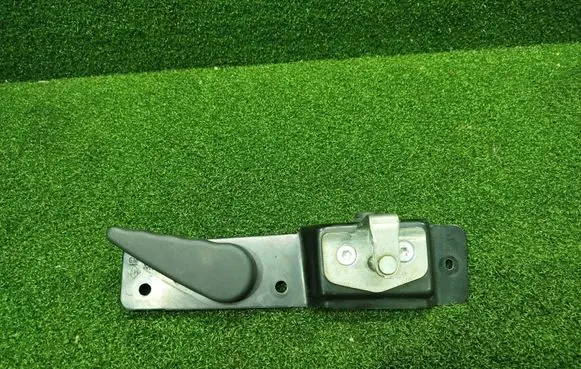 Rear door interior handle