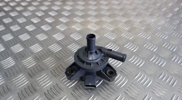 Lexus CT 200H Electric auxiliary coolant/water pump G904047090