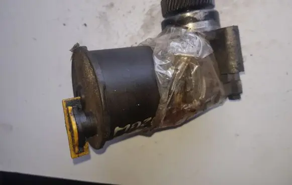 Mazda 626 Power steering pump
