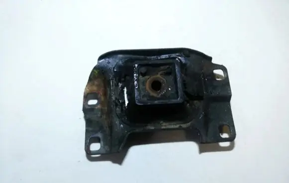 Ford Focus C-MAX Engine mount bracket 3m517m121 074505