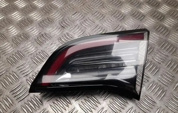 Tesla Model 3 Rear/tail lights 1077402