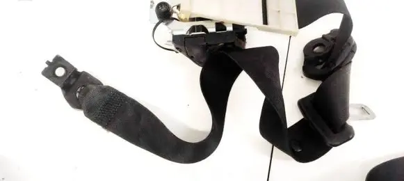 Opel Astra G Front seatbelt 90560636