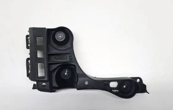 Rear bumper mounting bracket