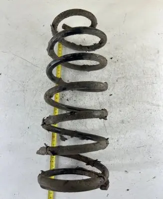 Toyota Land Cruiser (HDJ90) Rear coil spring