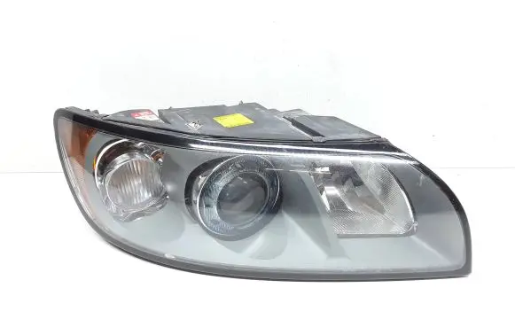 Volvo V50 Headlight/headlamp 30698890