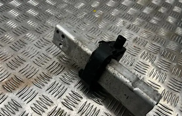 Mercedes-Benz GLC X253 C253 Radiator support slam panel bracket A2136200400