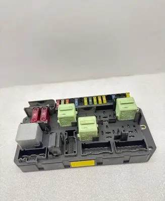 Land Rover Range Rover L322 Fuse module 518776109 V23134K59X312 052943040902