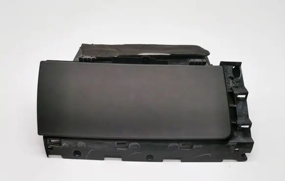 Tesla Model S Glove box 1003327-01-M