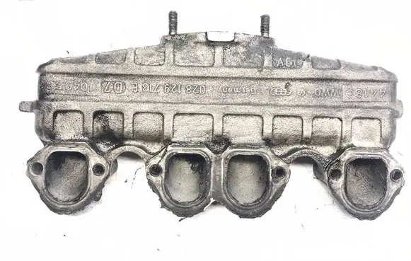 Volkswagen Transporter - Caravelle T4 Intake manifold 028129713E 4413C 10495S