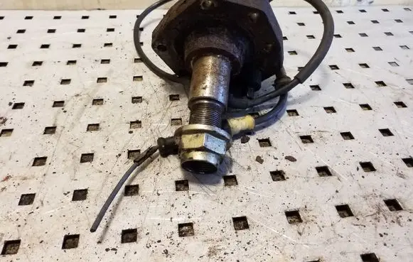 Renault Espace III Stub axle 