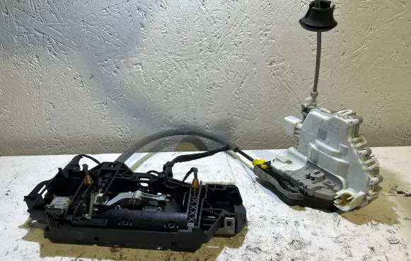Front door lock