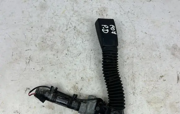 BMW 5 GT F07 Front seatbelt buckle 615796400B 05032010