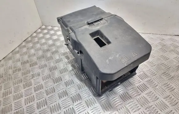 Ford Focus Battery box tray AM5110723AD C8C9A Am5110a659bc