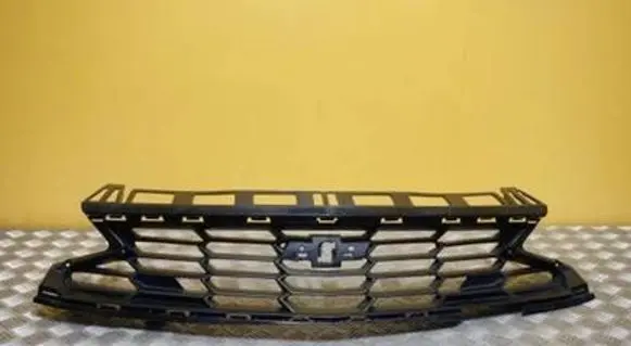 Chevrolet Camaro Front bumper upper radiator grill 84047465