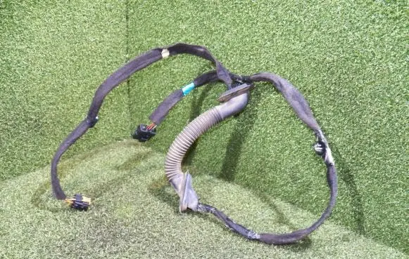 Renault Master III Rear door wiring loom 8200778256