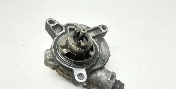 Volvo XC90 Vacuum pump 31219463