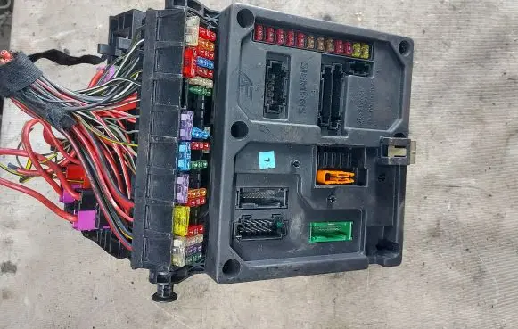 Volkswagen Sharan Fuse module 7M0962258E 47080232 S108145250E