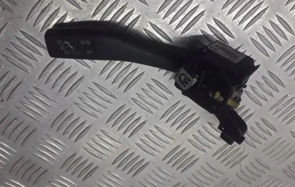 Skoda Octavia Mk2 (1Z) Indicator stalk 1K0953513E