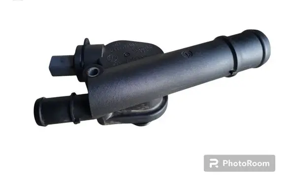 Volkswagen PASSAT B6 Engine coolant pipe/hose 038121132G