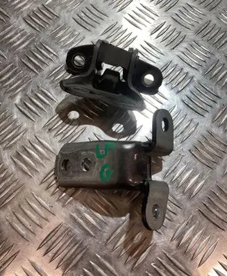 Toyota Yaris XP210 Front door hinge set PK21104