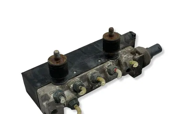 Mercedes-Benz S W220 Air suspension valve block A2203200258