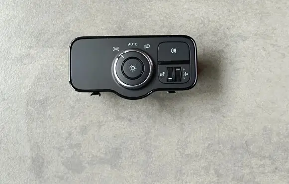 Mercedes-Benz Citan II Light switch A4209050500 252739630R