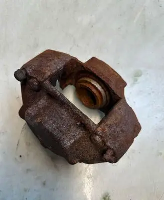Volkswagen Transporter - Caravelle T3 Front brake caliper