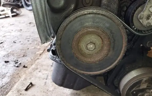Mazda 3 I Crankshaft pulley
