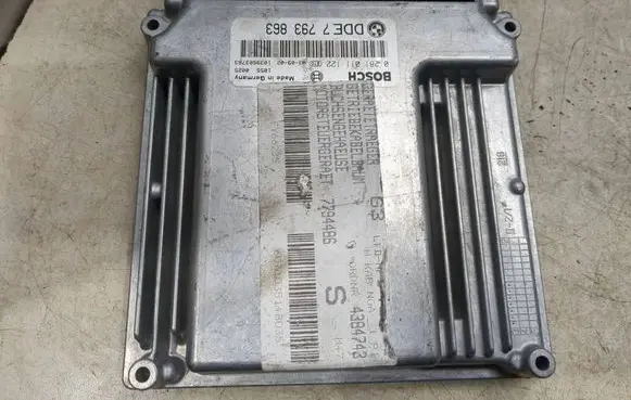 BMW 3 E46 Engine control unit/module 1039S03763 7793863 0281011122