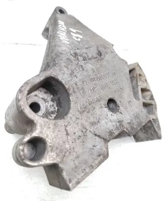 Volkswagen Touran I Engine mounting bracket 03G199207G V550KtS11