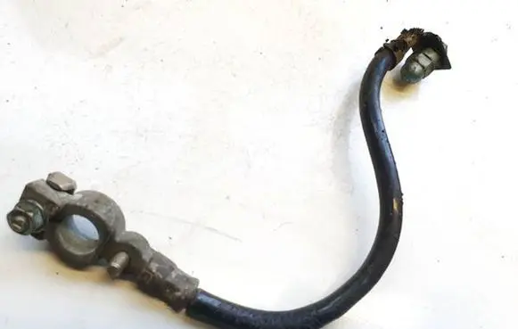 Seat Ibiza IV (6J,6P) Positive cable (battery)