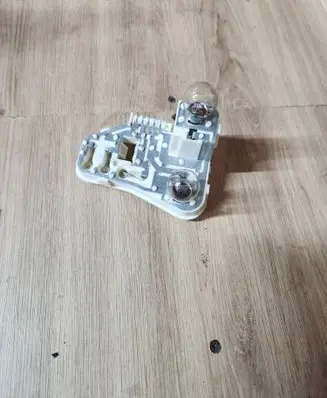 BMW 3 E90 E91 Tail light bulb cover holder 7211213