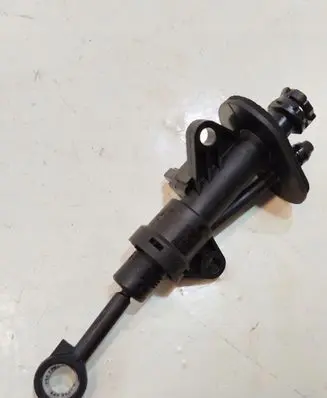 Skoda Superb B8 (3V) Clutch slave cylinder KG150105.4.7