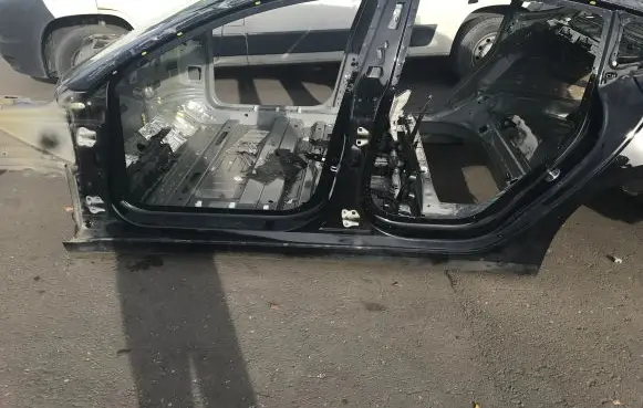 Tesla Model 3 Sill