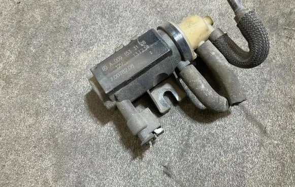Mercedes-Benz Sprinter W906 Turbo solenoid valve A0091533128 70078208 13T234