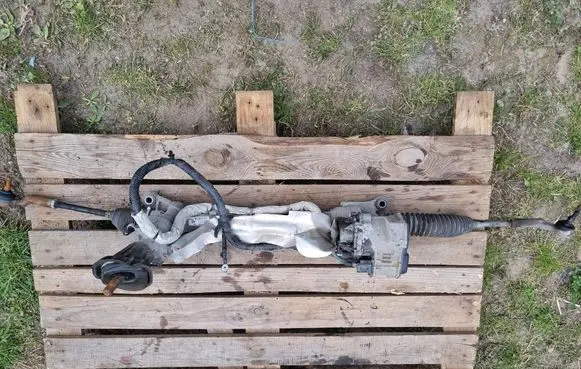 Ford Focus Steering rack BV6C3D070 120112NBAG1345 AGGFGGA