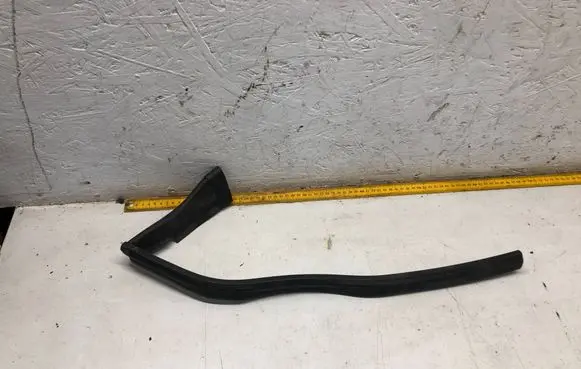 Mercedes-Benz E W212 Engine compartment rubber A2126280098