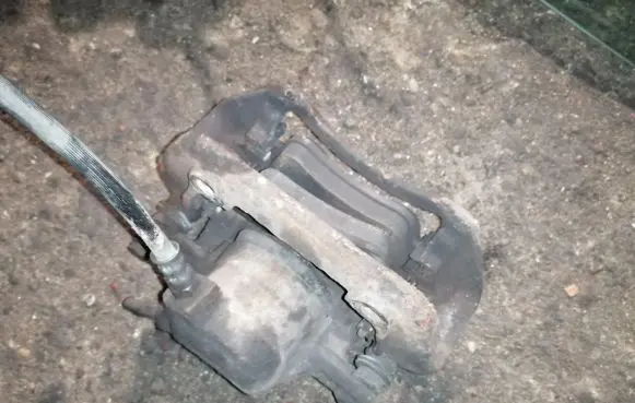 Mercedes-Benz C W203 Front brake caliper