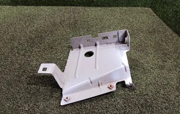 Renault Master III Fender mounting bracket 631236296R