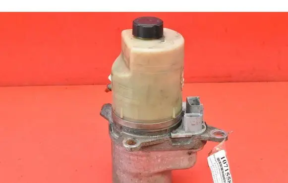 Ford Kuga I Power steering pump 