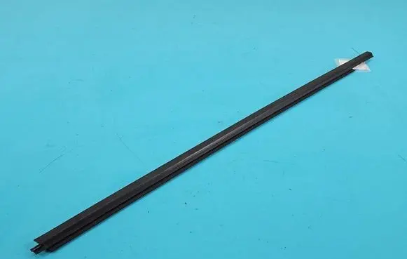 Suzuki Vitara (LY) Front door rubber seal IMPRK1499793