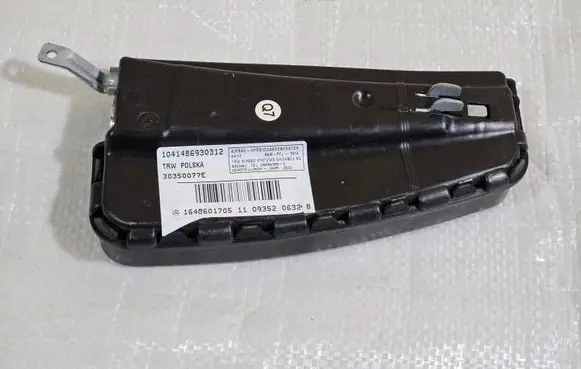 Mercedes-Benz GL X164 Seat airbag 1648601705 A1648601705 30350077E