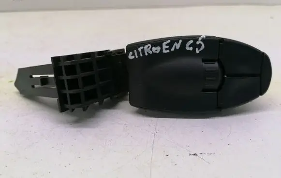 Multifunctional control switch/knob