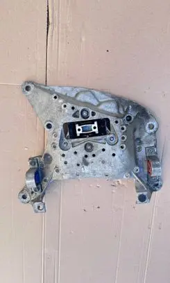 Audi A4 S4 B9 Gearbox mounting bracket 8W0399262AF