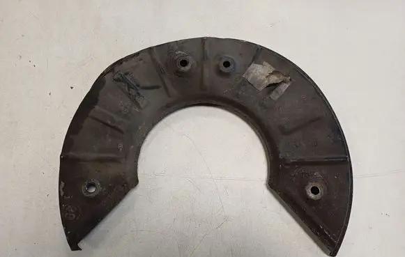 Volkswagen Touareg I Rear brake disc plate dust cover 