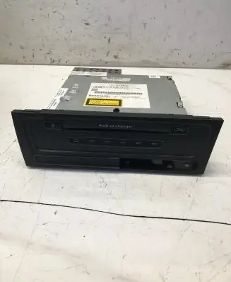 Audi A5 8T 8F CD/DVD changer 8T2035110A