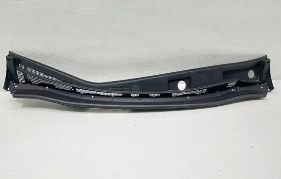 Nissan Pulsar Wiper trim 668203ZL0A 105413A0