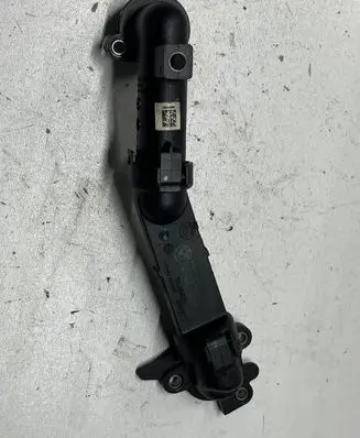 Coolant pipe/hose
