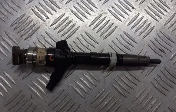 Toyota Avensis T250 Fuel injectors set 23670-0G040