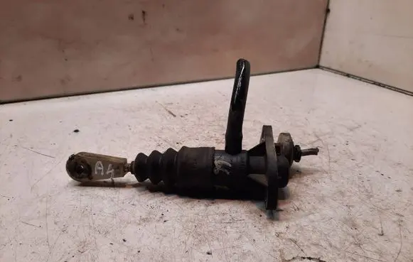 Audi A4 S4 B5 8D Clutch master cylinder 8E1721401